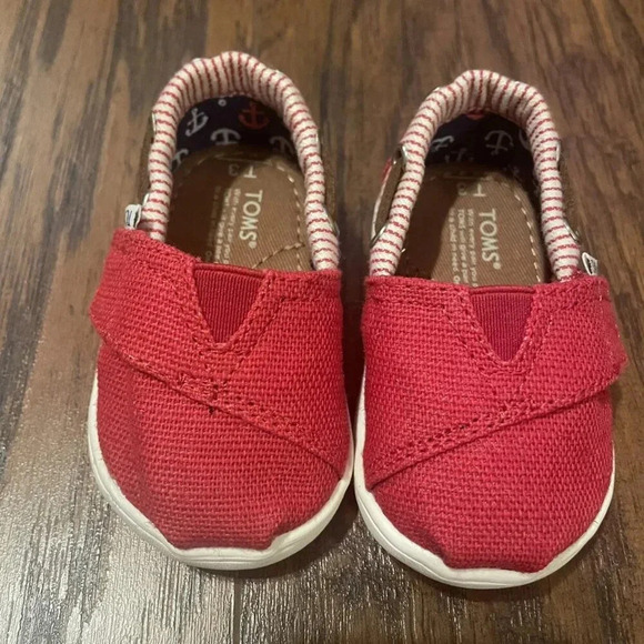 Toms Other - Toms Red & White Baby Boat Shoes